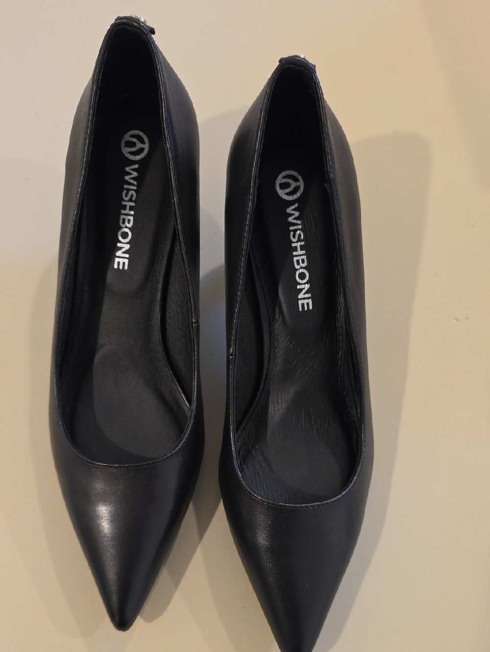 Wishbone Black Pointed-Toe Pumps for Women